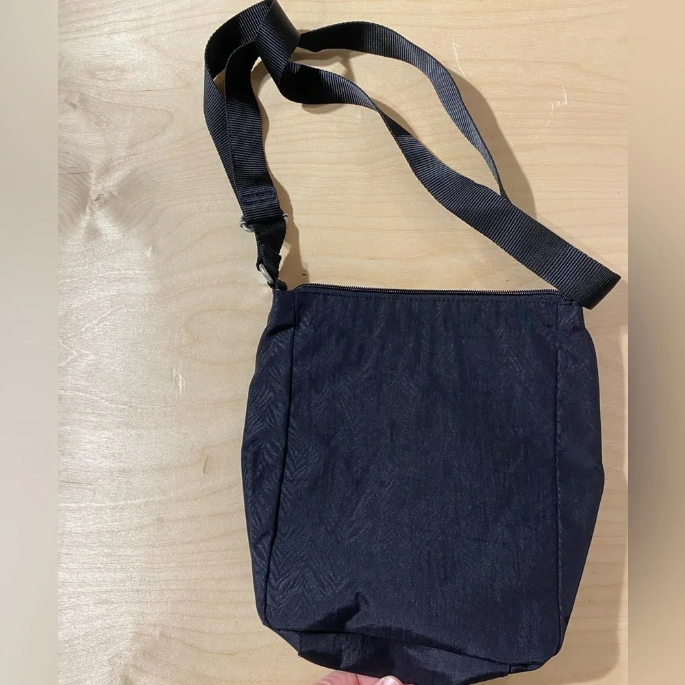 Baggallini Black Crossbody Bag (QD)